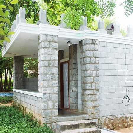 Pride Inn Resort Puttur  Exterior foto
