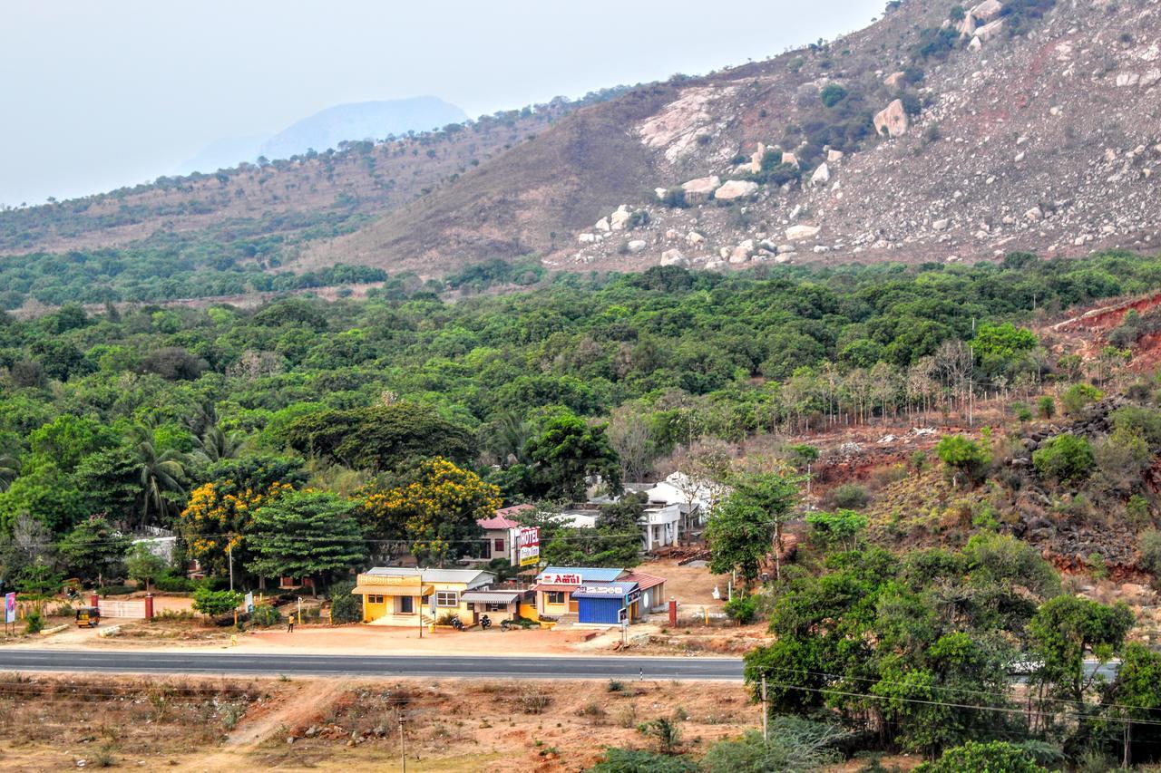 Pride Inn Resort Puttur  Exterior foto